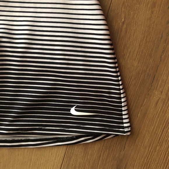 Nike Racerback tankini swim top - Picture 5 of 9